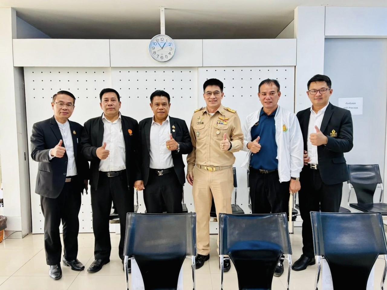 ประชุมคณะที่ปรึกษาและคณะกรรมการบริหารสมาคมผู้บริหารการศึกษาขั้นพื้นฐาน(แห่งประเทศไทย)