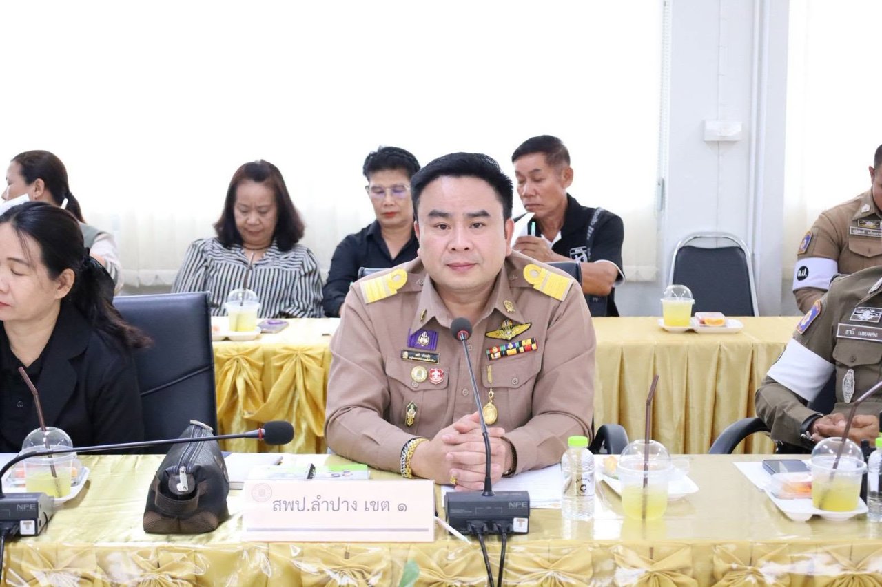 ประชุมคณะทำงานขับเคลื่อนความปลอดภัยทางถนนในเด็กและเยาวชน และการบริหารจัดการรถรับ-ส่งนักเรียนปลอดภัยจังหวัดลำปาง ครั้งที่ 2/256